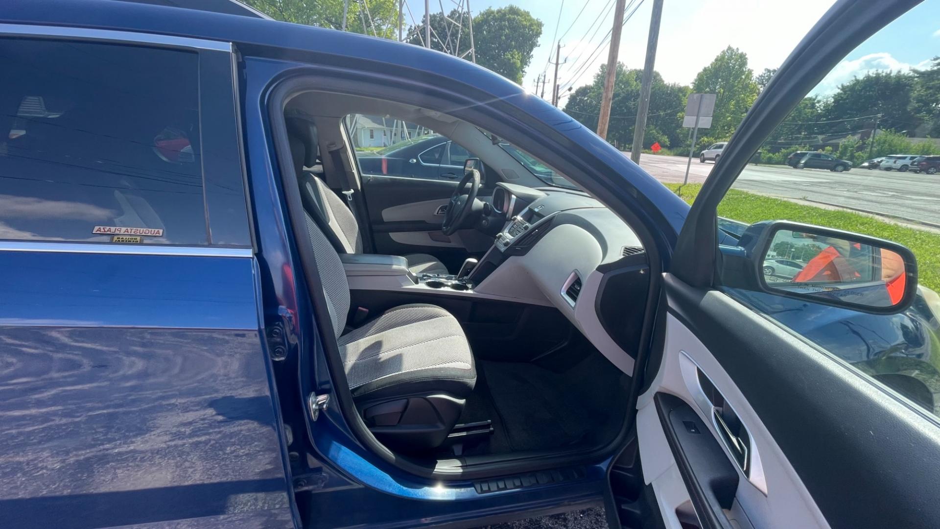 2010 BLUE Chevrolet Equinox LT (2CNFLEEW6A6) with an 2.4L L4 DOHC 16V engine, 4-Speed Automatic transmission, located at 2710A Westlane Rd., Indianapolis, IN, 46268, (317) 291-2000, 39.885670, -86.208160 - Photo#4